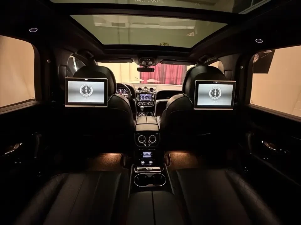 2017 Bentley Bentayga - Image 16 of 20