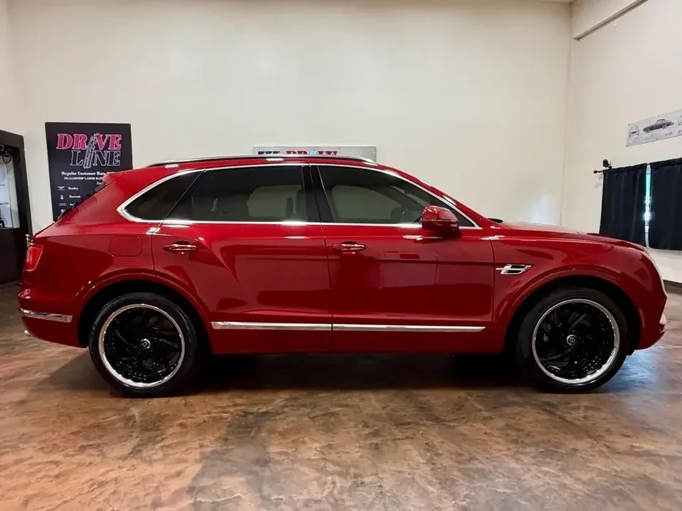 2017 Bentley Bentayga - Image 5 of 20