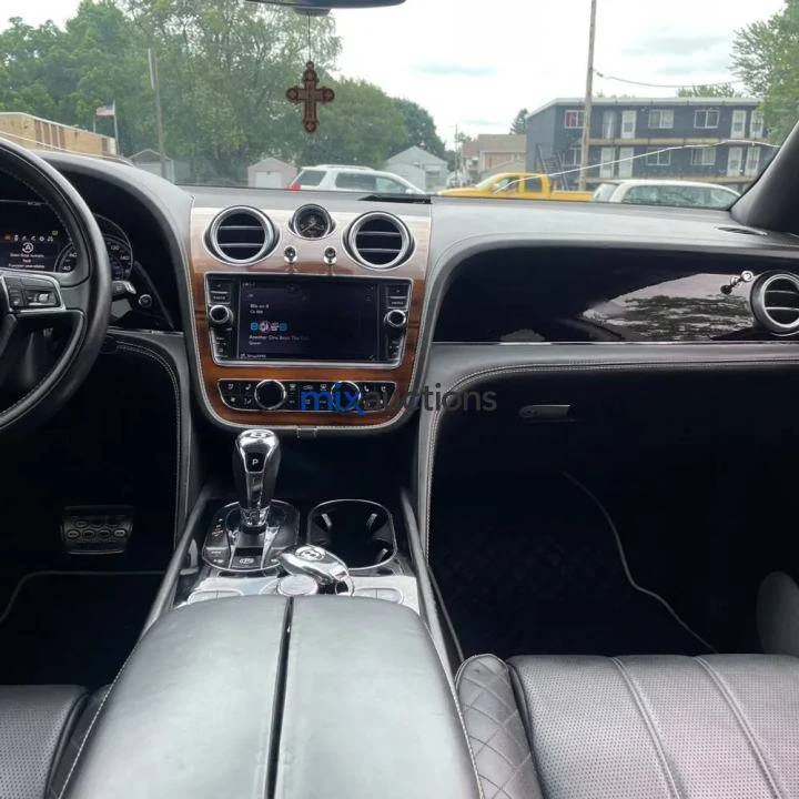 2017 Bentley Bentayga - Image 2 of 3