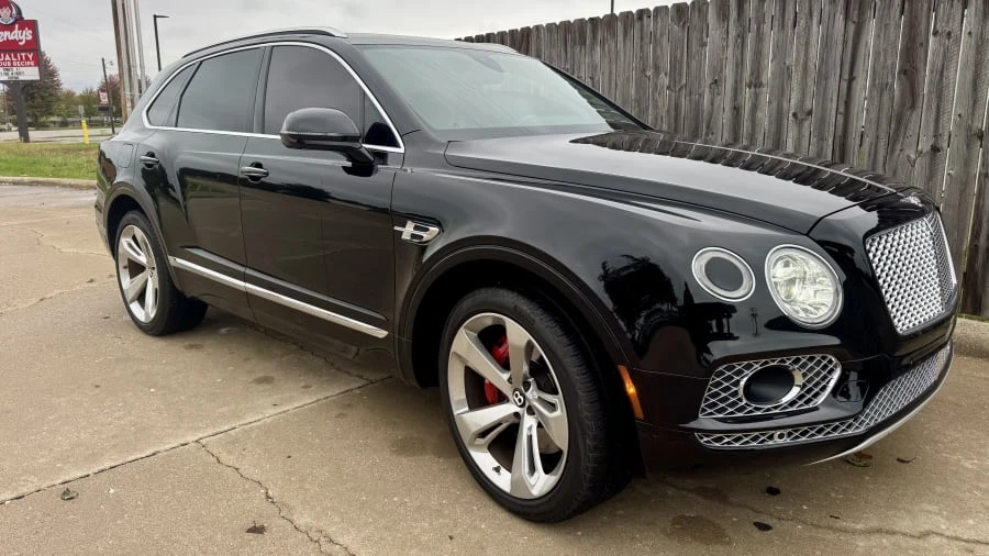 2017 Bentley Bentayga - Image 4 of 14