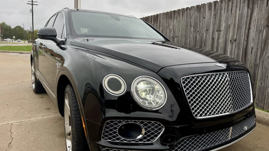 2017 Bentley Bentayga - Image 7 of 14