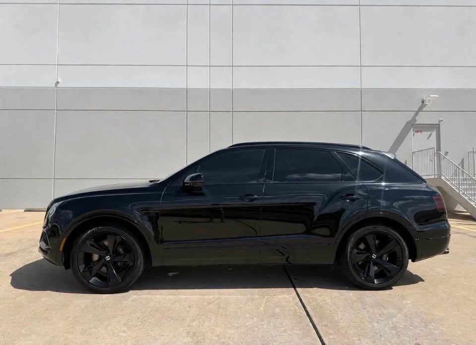 2017 Bentley Bentayga - Image 7 of 11