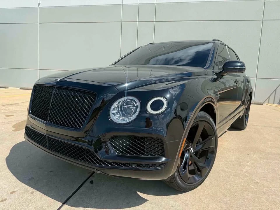 2017 Bentley Bentayga - Image 2 of 11