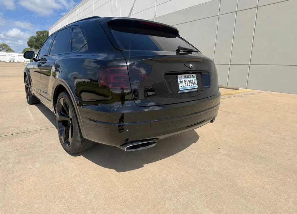 2017 Bentley Bentayga - Image 2 of 16