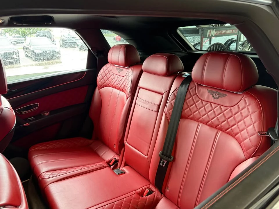2017 Bentley Bentayga - Image 13 of 13