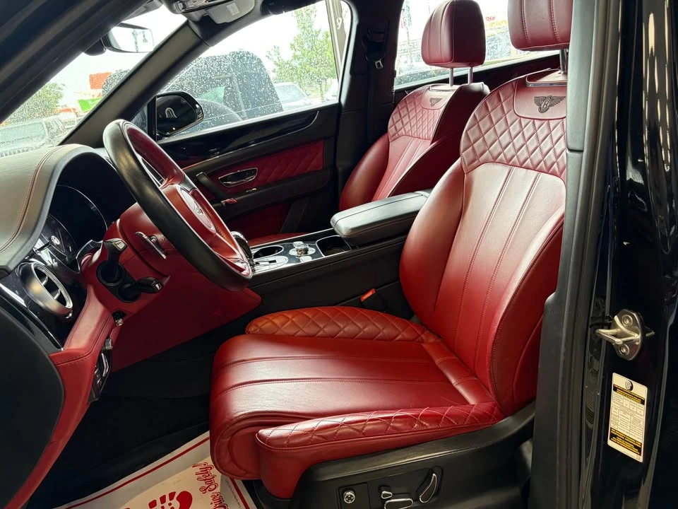 2017 Bentley Bentayga - Image 11 of 13