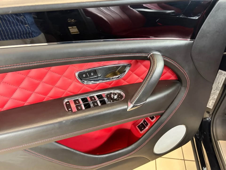 2017 Bentley Bentayga - Image 12 of 13
