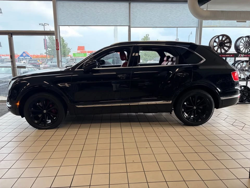2017 Bentley Bentayga - Image 5 of 13