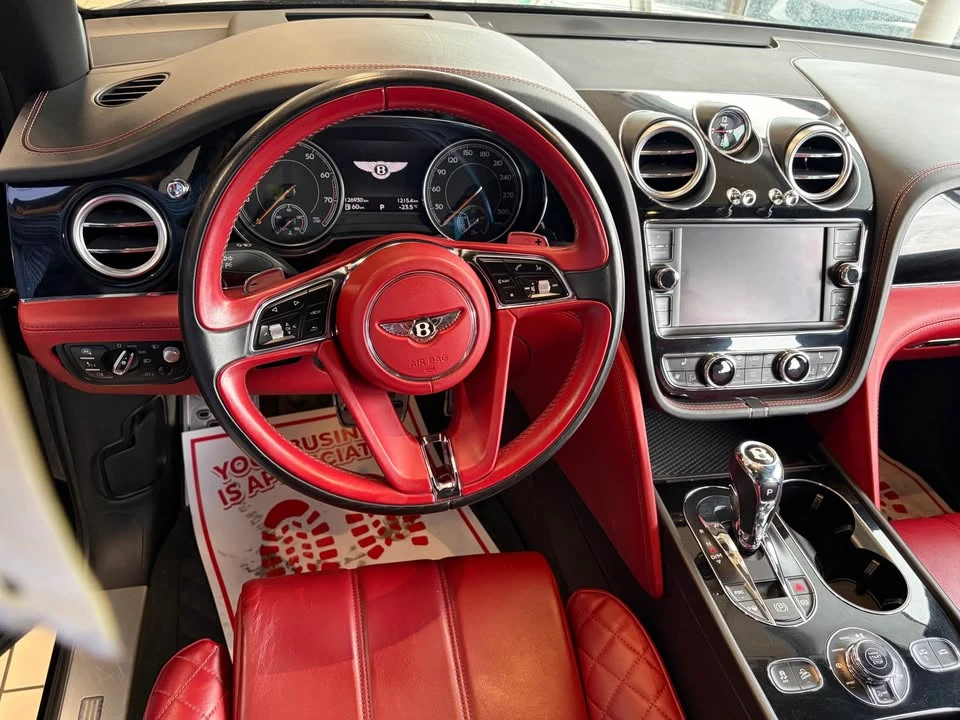 2017 Bentley Bentayga - Image 9 of 13