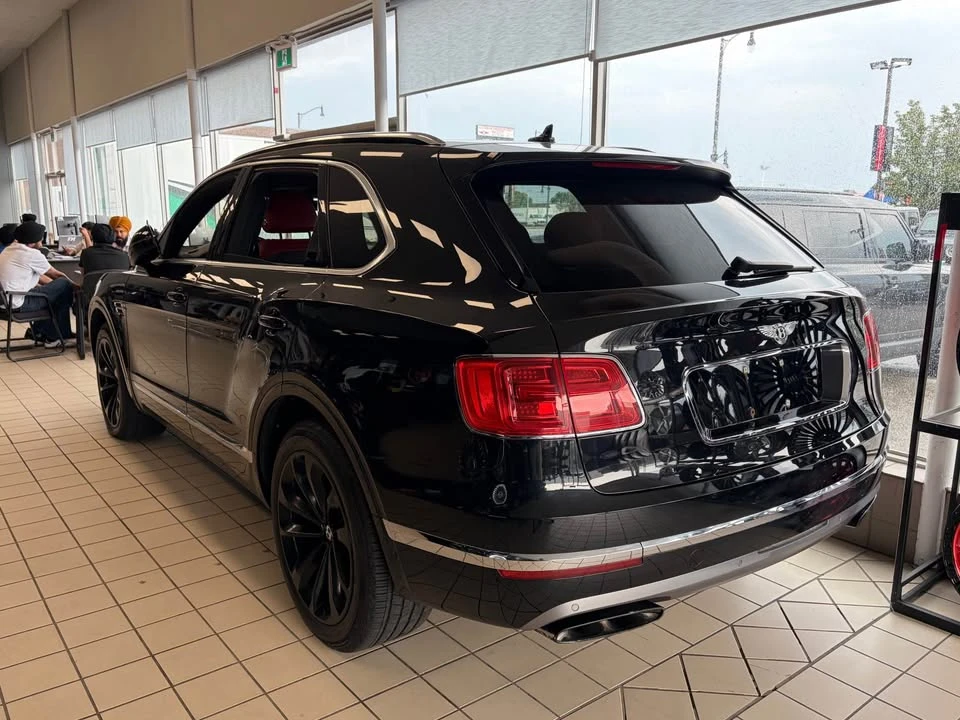 2017 Bentley Bentayga - Image 6 of 13