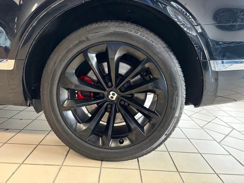 2017 Bentley Bentayga - Image 4 of 13