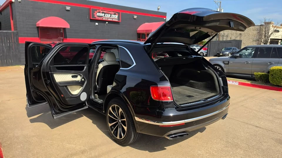 2017 Bentley Bentayga - Image 20 of 20