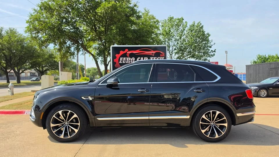 2017 Bentley Bentayga - Image 2 of 20