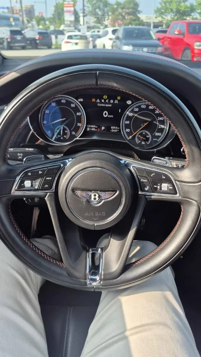 2017 Bentley Bentayga - Image 12 of 14