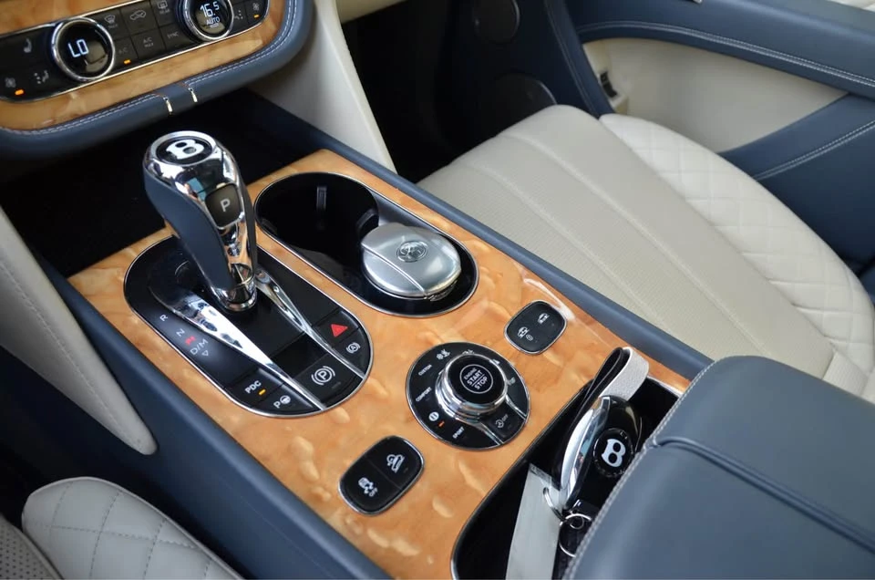 2017 Bentley Bentayga - Image 12 of 20