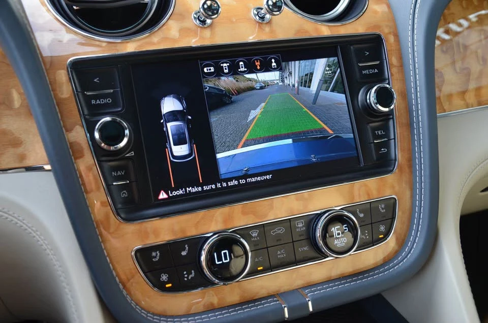 2017 Bentley Bentayga - Image 10 of 20