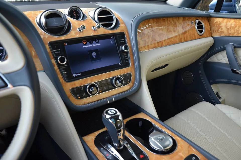 2017 Bentley Bentayga - Image 9 of 20