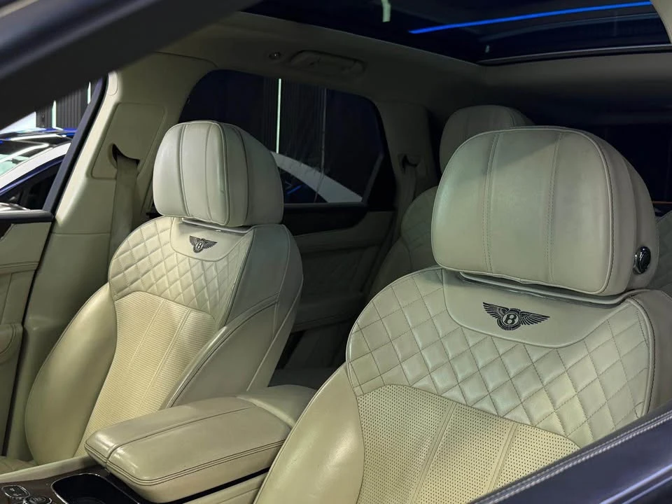 2017 Bentley Bentayga - Image 8 of 11