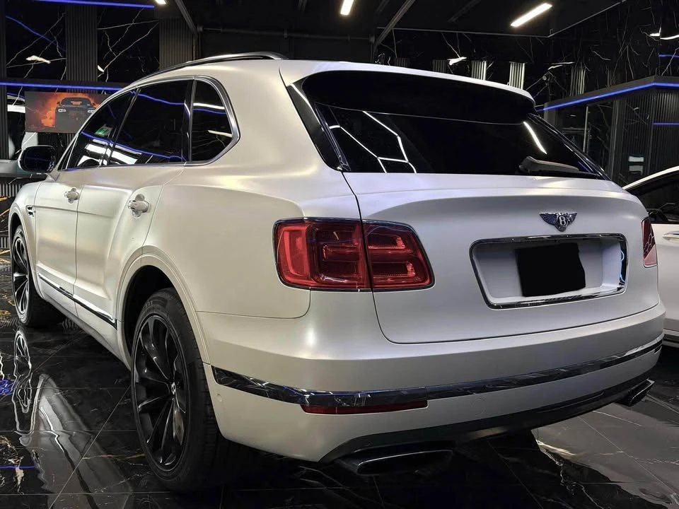 2017 Bentley Bentayga - Image 5 of 11