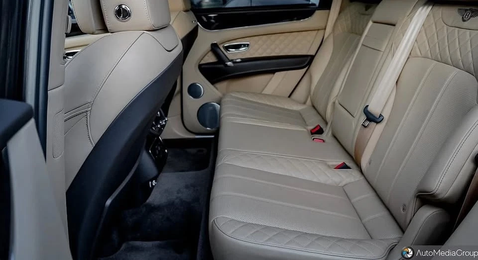 2017 Bentley Bentayga - Image 6 of 8