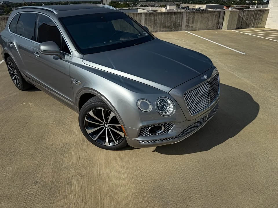 2017 Bentley Bentayga - Image 3 of 18