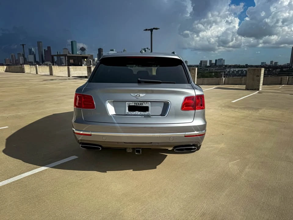 2017 Bentley Bentayga - Image 5 of 18