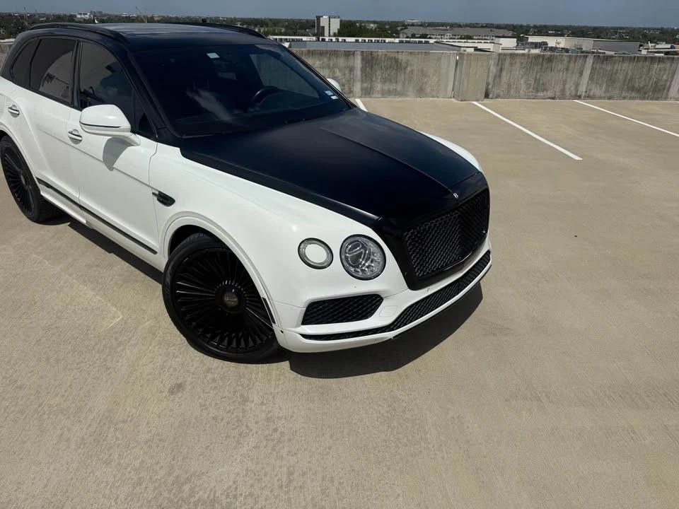 2017 Bentley Bentayga - Image 3 of 18