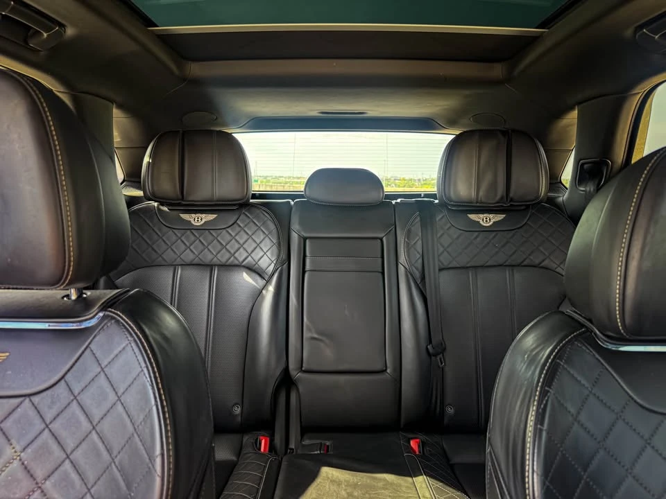 2017 Bentley Bentayga - Image 14 of 18