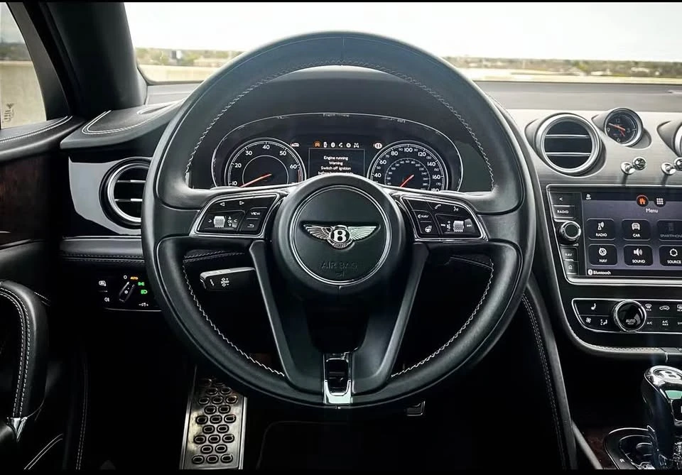 2017 Bentley Bentayga - Image 11 of 18