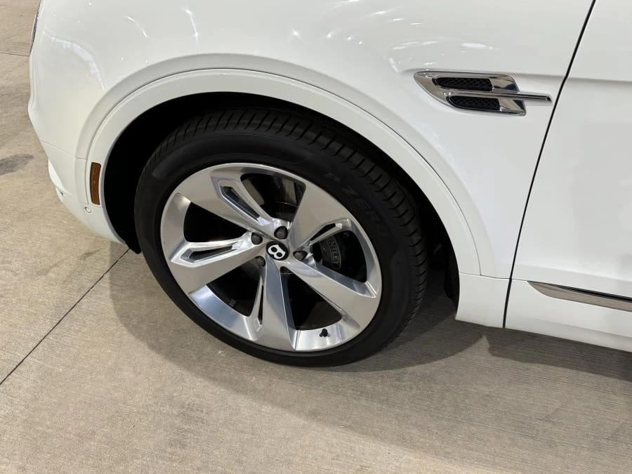 2017 Bentley Bentayga - Image 4 of 12