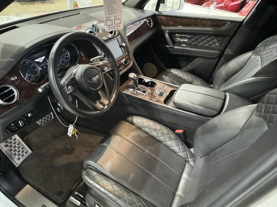 2017 Bentley Bentayga - Image 5 of 12