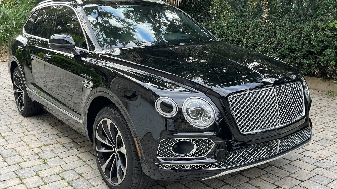 2017 Bentley Bentayga - Image 19 of 19