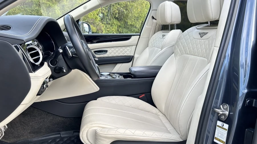 2017 Bentley Bentayga - Image 11 of 13