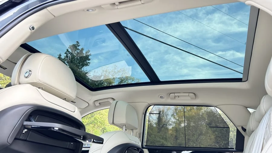 2017 Bentley Bentayga - Image 9 of 13
