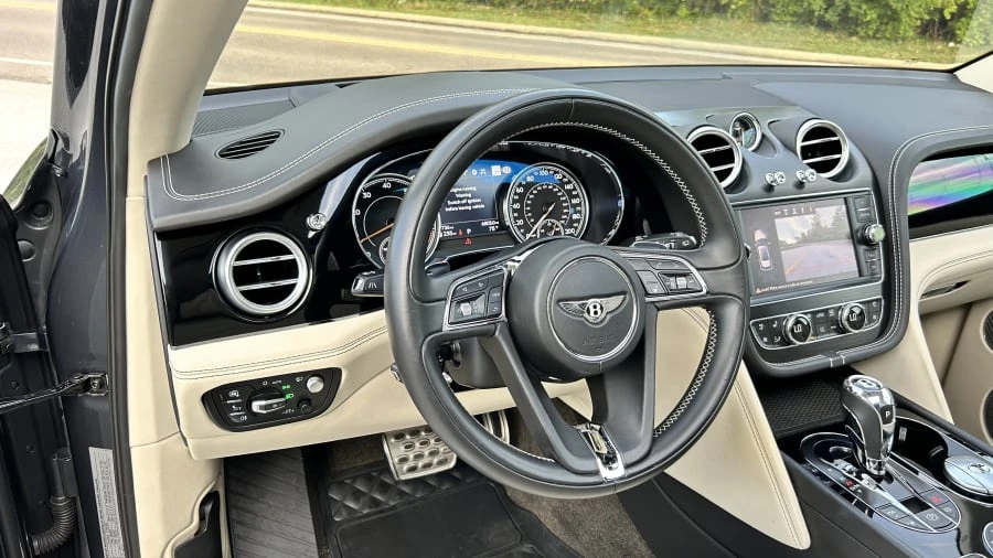 2017 Bentley Bentayga - Image 10 of 13