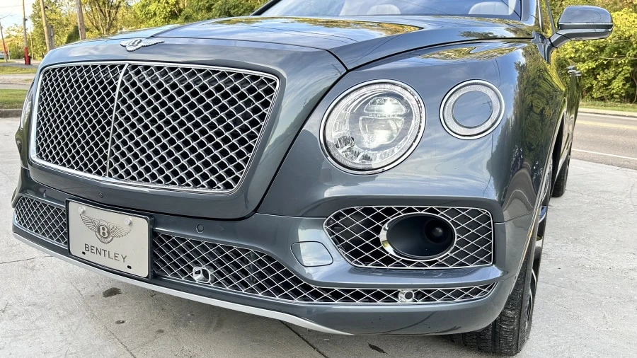 2017 Bentley Bentayga - Image 6 of 13
