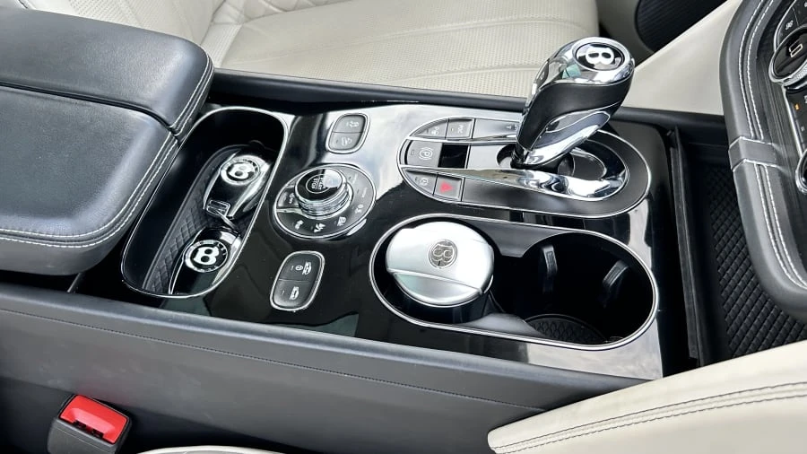 2017 Bentley Bentayga - Image 12 of 13