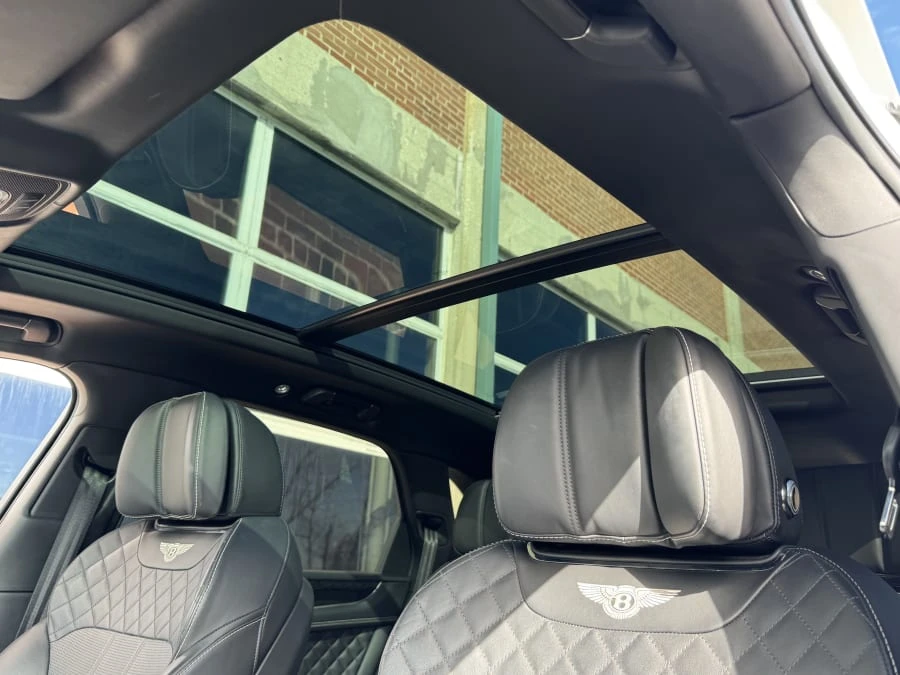 2017 Bentley Bentayga - Image 7 of 13