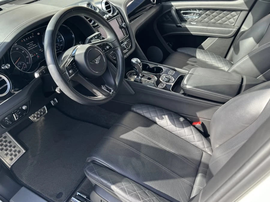 2017 Bentley Bentayga - Image 6 of 13