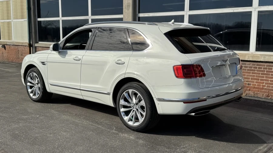 2017 Bentley Bentayga - Image 3 of 13
