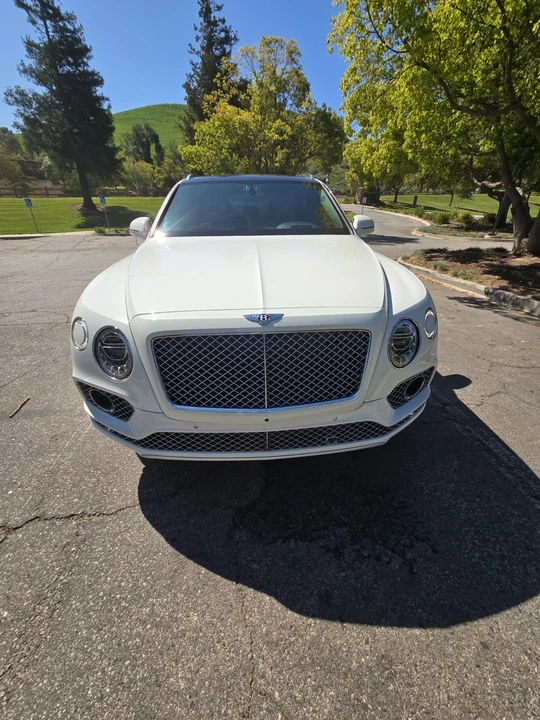 2017 Bentley Bentayga - Image 4 of 21