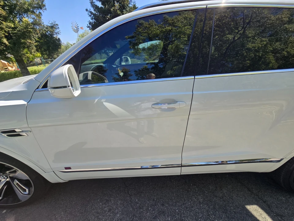 2017 Bentley Bentayga - Image 6 of 21
