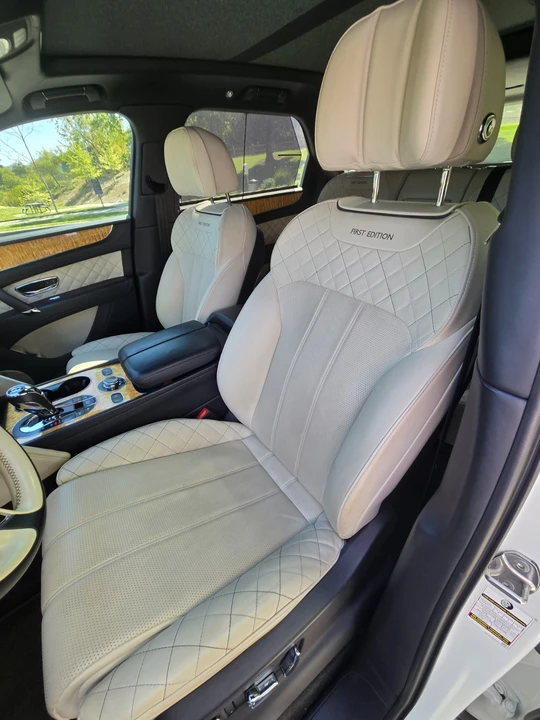 2017 Bentley Bentayga - Image 13 of 21