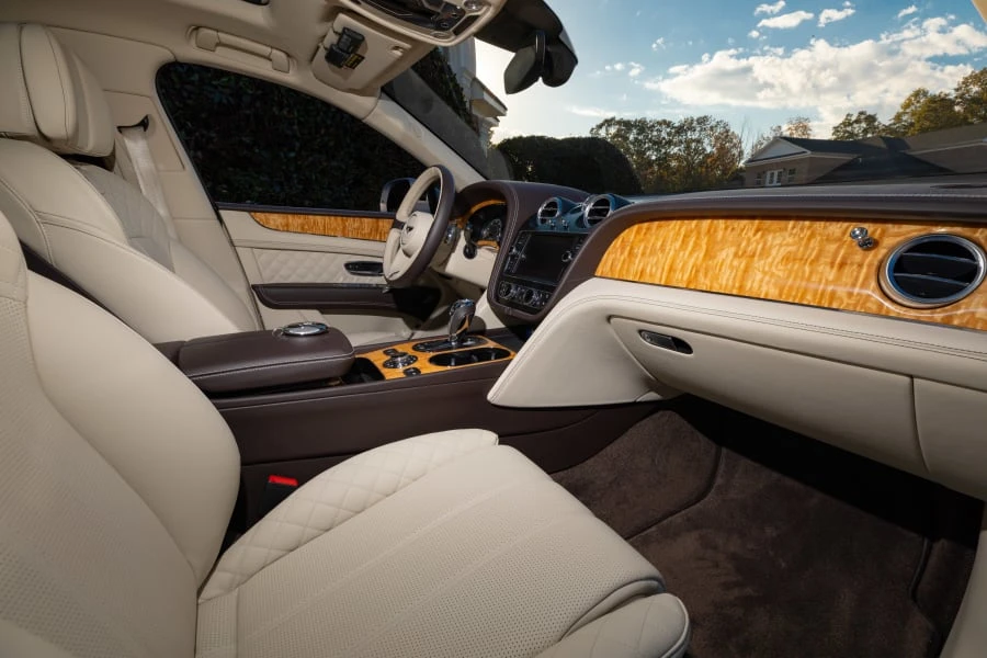 2017 Bentley Bentayga - Image 15 of 31