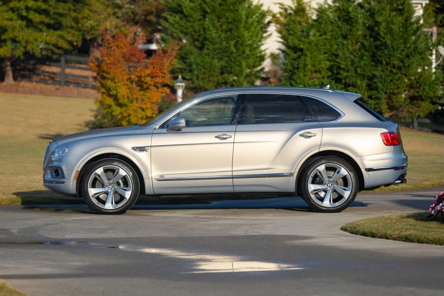 2017 Bentley Bentayga - Image 8 of 31