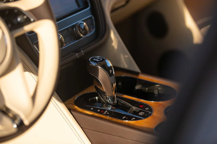2017 Bentley Bentayga - Image 30 of 31