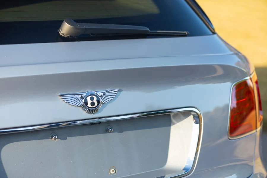 2017 Bentley Bentayga - Image 4 of 31