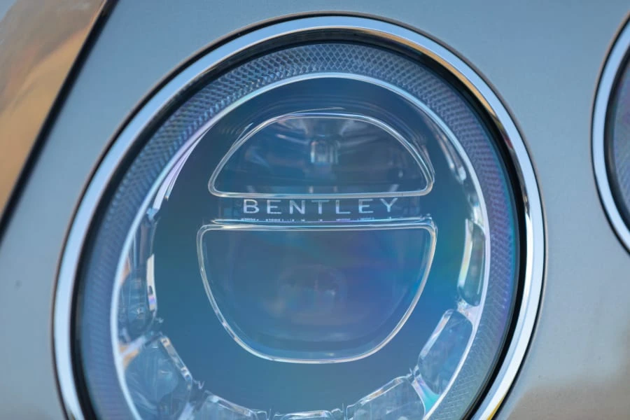 2017 Bentley Bentayga - Image 13 of 31