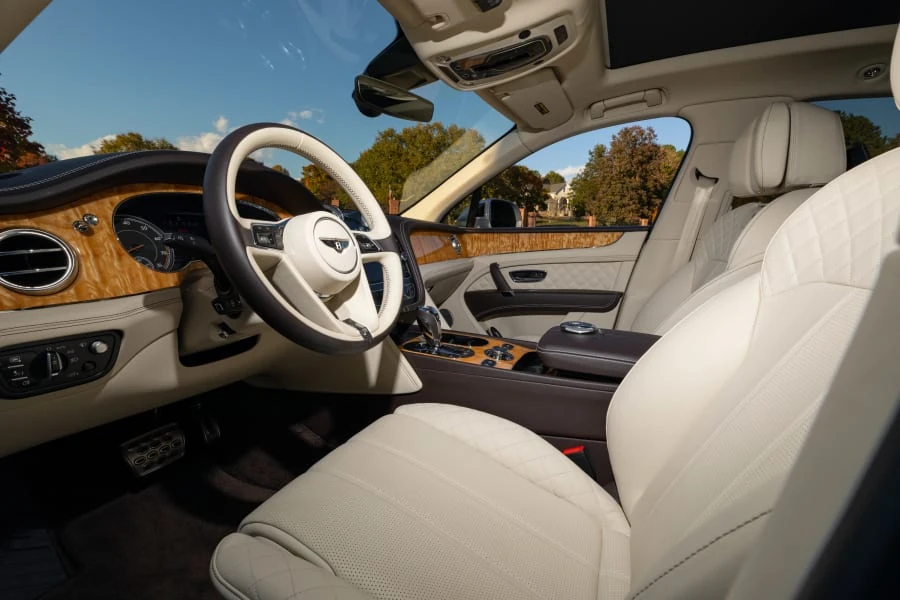 2017 Bentley Bentayga - Image 23 of 31