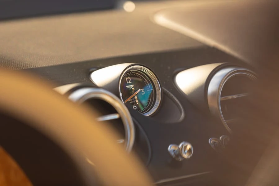2017 Bentley Bentayga - Image 21 of 31